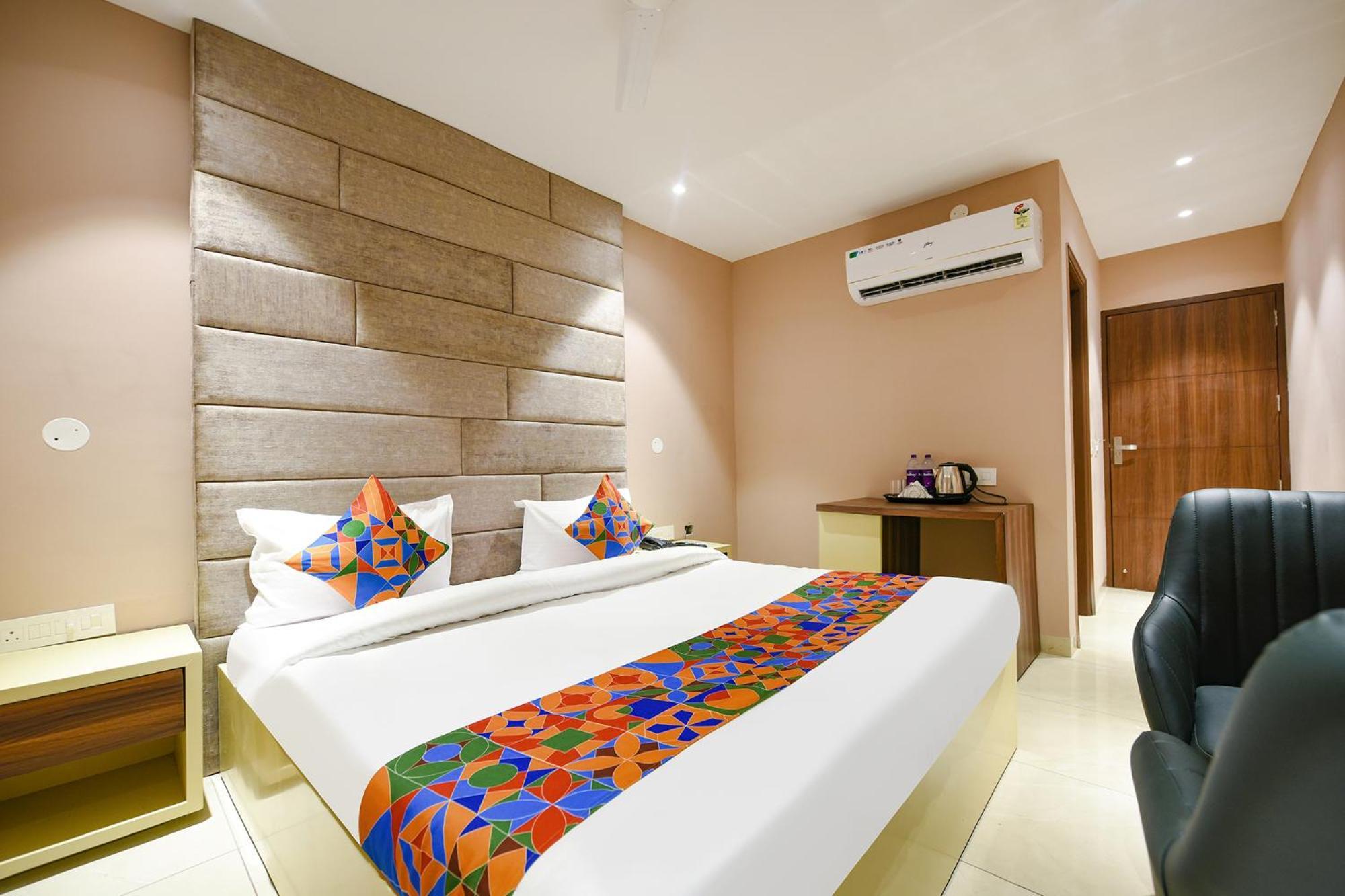 Fabhotel Supreme Suites Ludhiana Eksteriør billede